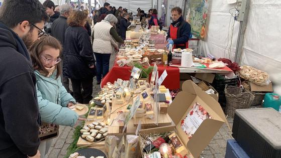 La VII Feria del Queso se clausura tras un fin de semana de mucho público