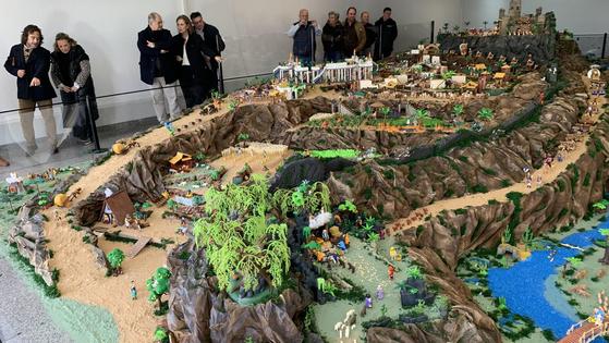Abierto al público el belén de Playmobil 'Terra Nostra' de Andrés Malpica
