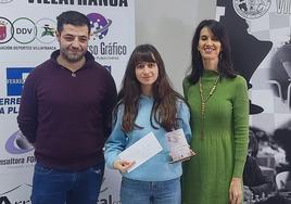 Pilar Díaz recoge su trofeo