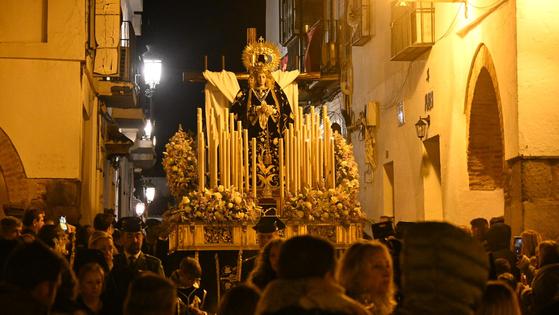 La procesión de La Soledad cerró un Viernes Santo de luto y recogimiento