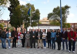 Acto conmemorativo del Día del Pueblo Gitano en la Plaza de España