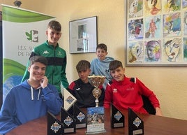 el equipo representante del Suárez de Figueroa con sis trofeos