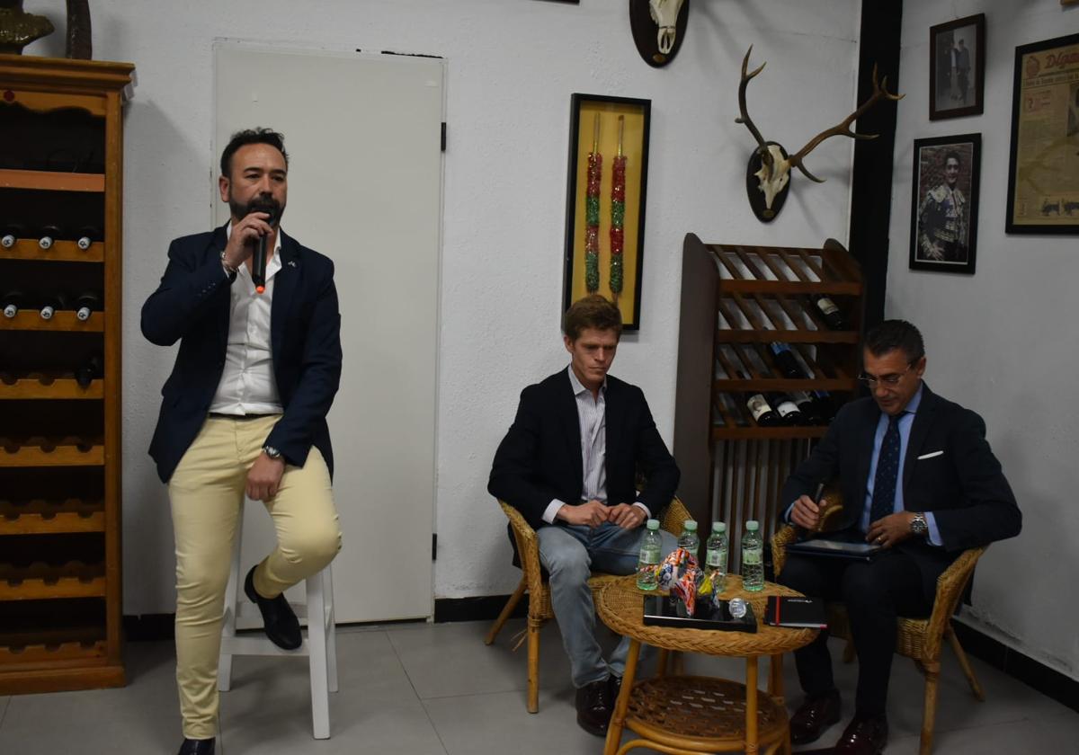 Un momenot del acto de reconocimiento a Borja Jiménez