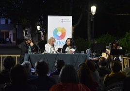 Una de las actividades desarrolladas durante la FEria del Libro en el Parque de la Paz