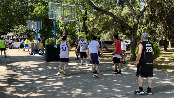 El Street Basket Tour 2024 congregó a unos 230 jugadores en el Parque de la Paz