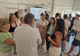 Alumnos y empresarios en un momento del evento
