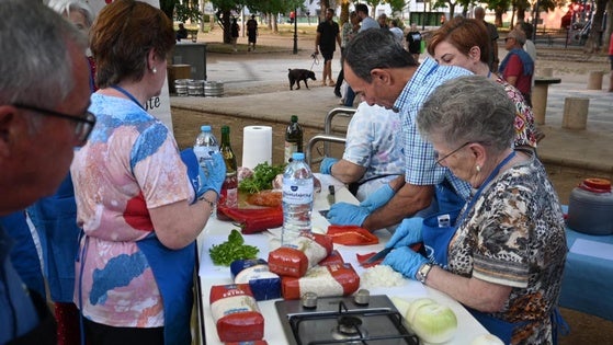 Zafra Crea celebró su segunda sesión en el Parque de la Paz con cocina amateur
