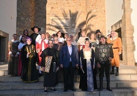 L corte ducal acompañó al alcalde y pregonero de la fiesta