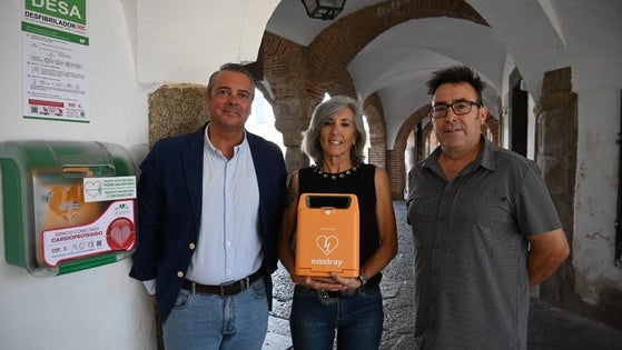 Zafra se cardio protege instalando nuevos desfibriladores