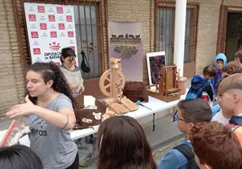 Talleres infantiles en el pabellón del recinto ferial