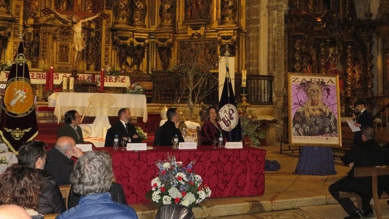 La imagen de la Virgen de la Salud protagoniza el cartel de la Semana Santa 2025
