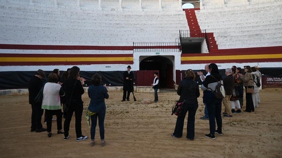 Unas 25 personas recorrieron 'Zafra calle a calle' en su quinta edición