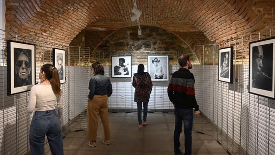 El artista Óliver Sáenz quiere que el público haga 'Feedback' con su exposición