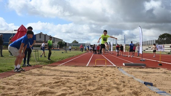 Unos 220 alumnos y alumnas disfrutaron del deporte en la III Colimpiada Escolar