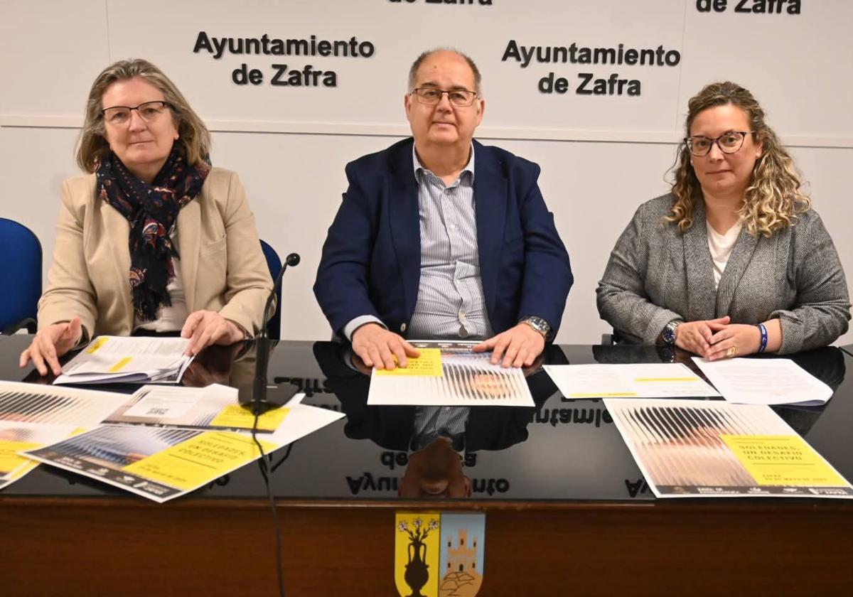 Presentación de la jornada por parte del alcalde, la concejada delegada y la directora de la UPZ