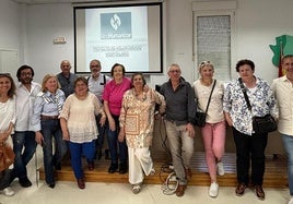 Representantes de la REd Humanizar con los voluntarios