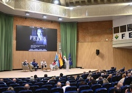 Los intervinientes en el coloquio