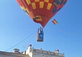 Un blobo aerostático sobrevoló el centro