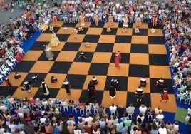 El Ajedrez viviente en la Paza Grande