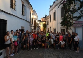 Foto de familia de los paticipantes en la ruta