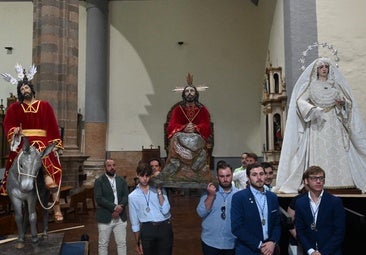 Las imágenes a su llegada a la Iglesia del Rosario