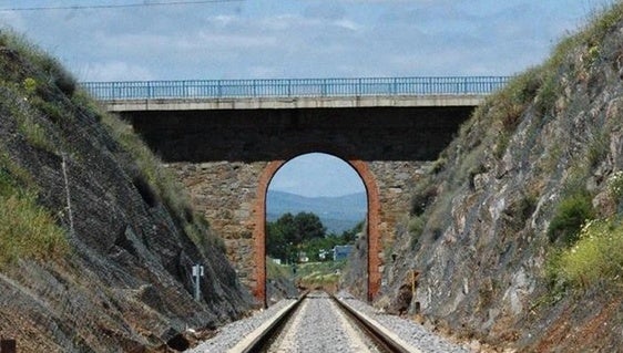 Movilización para salvar del derribo del antiguo puente Aragón