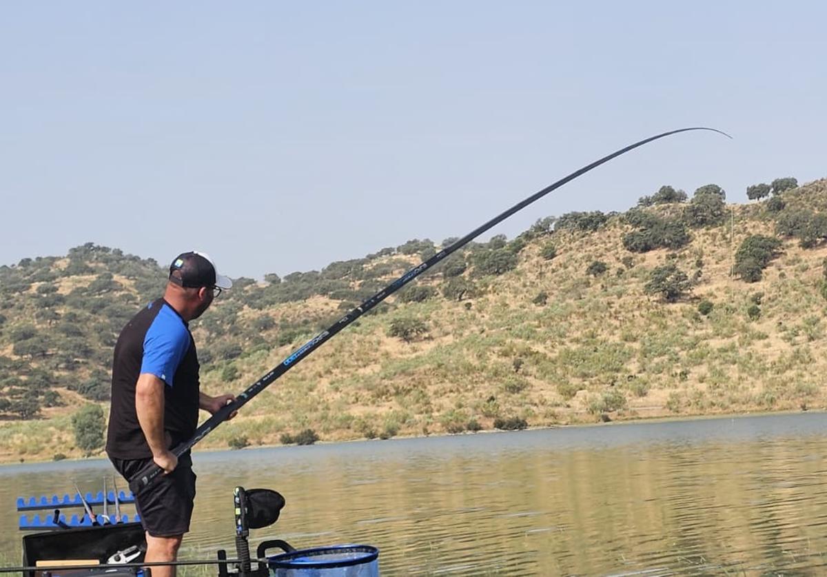 El Concurso de Pesca 'Ciudad de Zafra' reunirá este domingo a unos 50 pescadores en Valuengo