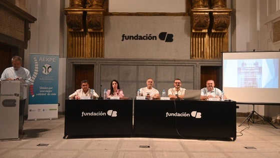 AEXPE celebró su XV Jornada sobre la Espondiloartritis con varios profesionales