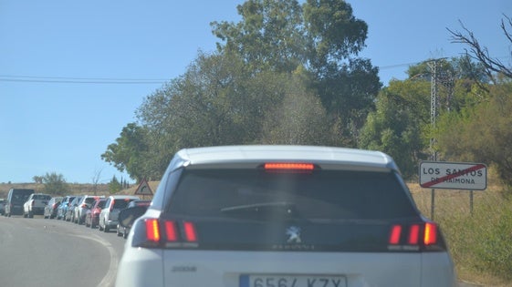 Grandes retenciones en la carretera entre Los Santos y Zafra para acceder feria
