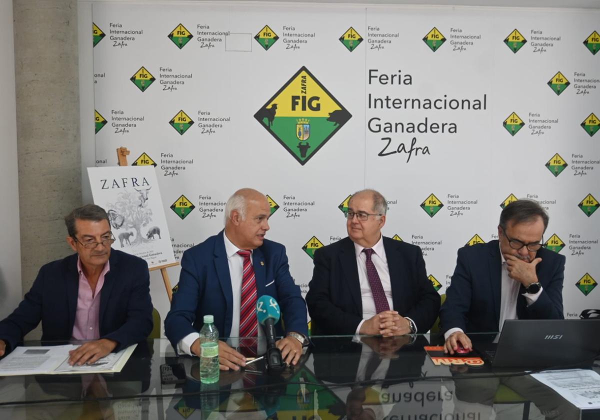 Presentación del evento durante la feria