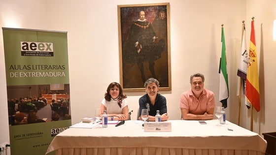 Pedro Simón inauguró el nuevo curso del Seminario Humanístico