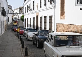 Los coches clásicos durante una de sus rutas