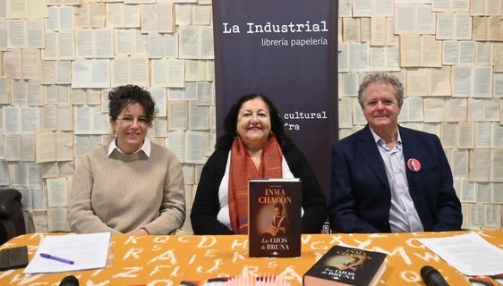 Inma Chacón nos hace mirar a través de 'Los ojos de Bruna', su nueva novela