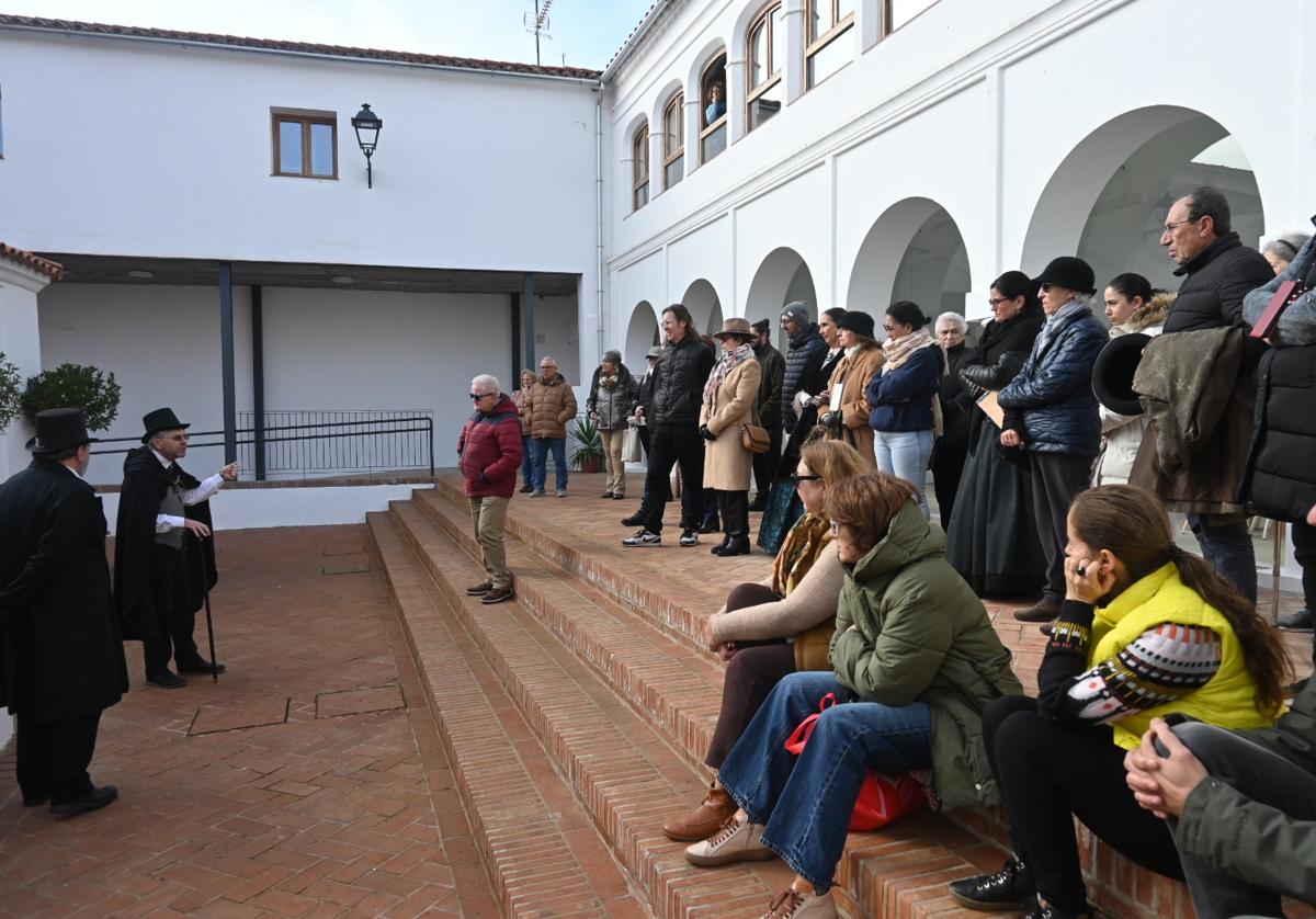 La ruta literaria a su paso por la bilbioteca