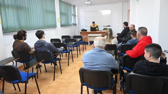 La Sociedad de Pescadores San Pedro trabaja en la creación de una escuela deportiva