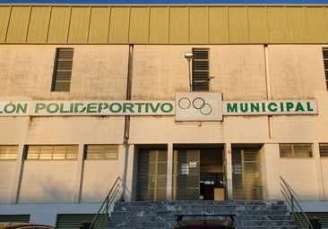 Fachada del polideportivo municipal