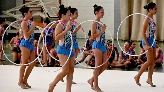 El Club de Gimnasia Rítmica cierra el curso con una exhibición ante familias y autoridades