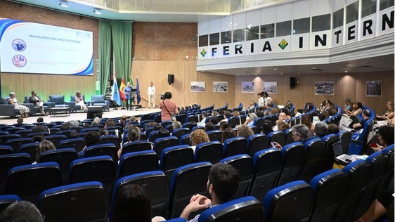 Unos 200 profesionales sanitarios abordan la seguridad del paciente antes, durante y después de la cirugía