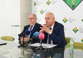 El alcalde y presidente de la Entidad Ferial y el comisario de Ferias durante la presentación