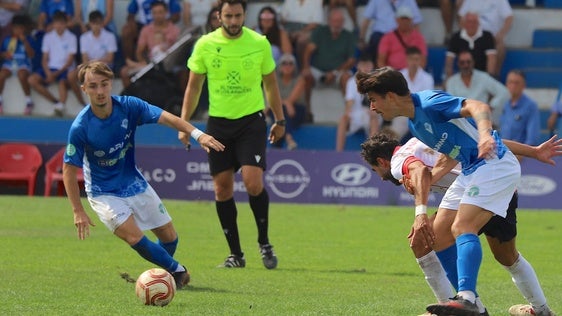 Jugadores del CD Zafra en uno de sus partidos