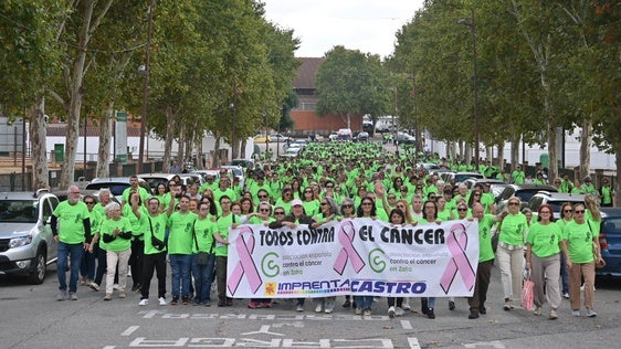 Unas 1.300 personas participaron en la XII Caminata contra el Cáncer de Mama