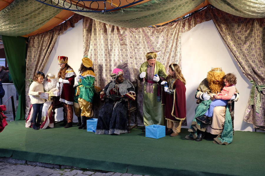 Un total de 23 carrozas desfilarán en la Cabalgata de los Reyes Magos