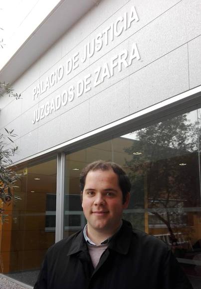 Víctor Galván en el Juzgado donde hará prácticas judiciales 