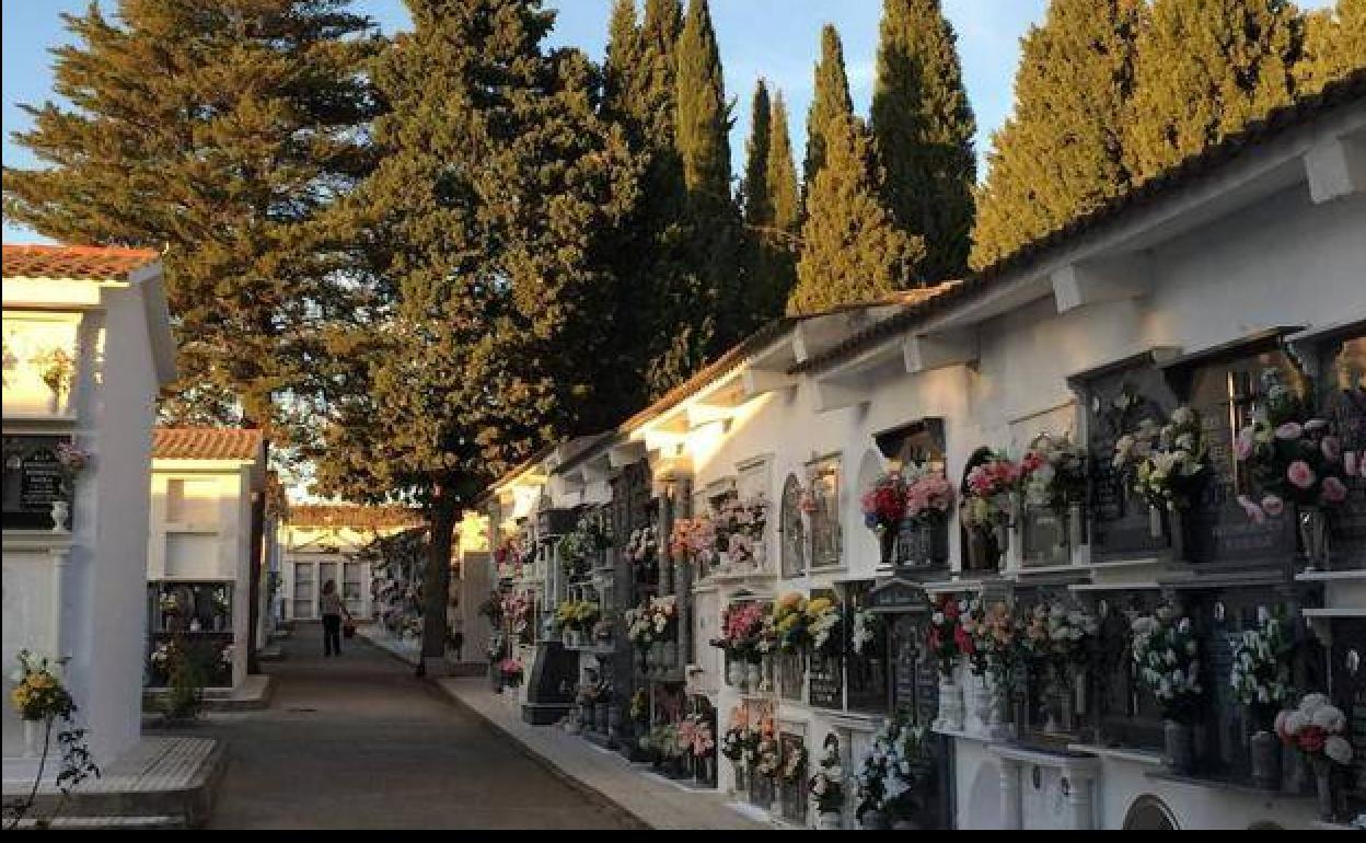 El cementerio municipal ya tiene el horario de verano