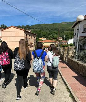Imagen secundaria 2 - Un grupo de alumnos del IES Antonio de Nebrija ha disfrutado 3 días en el Valle del Jerte