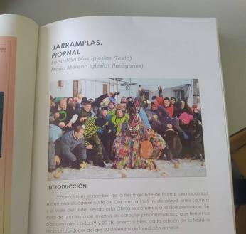 Imagen secundaria 1 - Revista Saber Popular sobre la que trabaja el club de lectura.