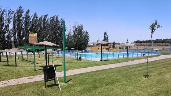 La piscina abre manteniendo los precios del pasado verano