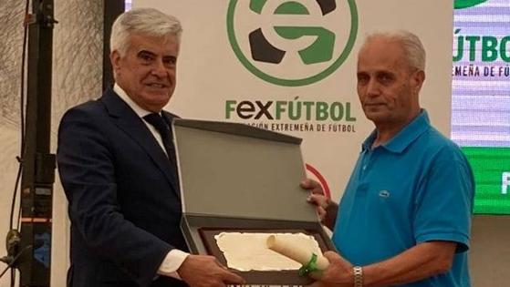 La federación homenajea a Valentín Centeno López