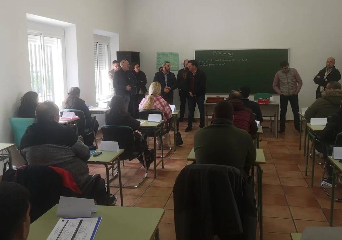 8 ilipenses cursan la escuela taller de albañilería y arqueología