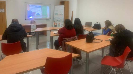 Varios ilipenses han participado en el taller de Competencias Parentales